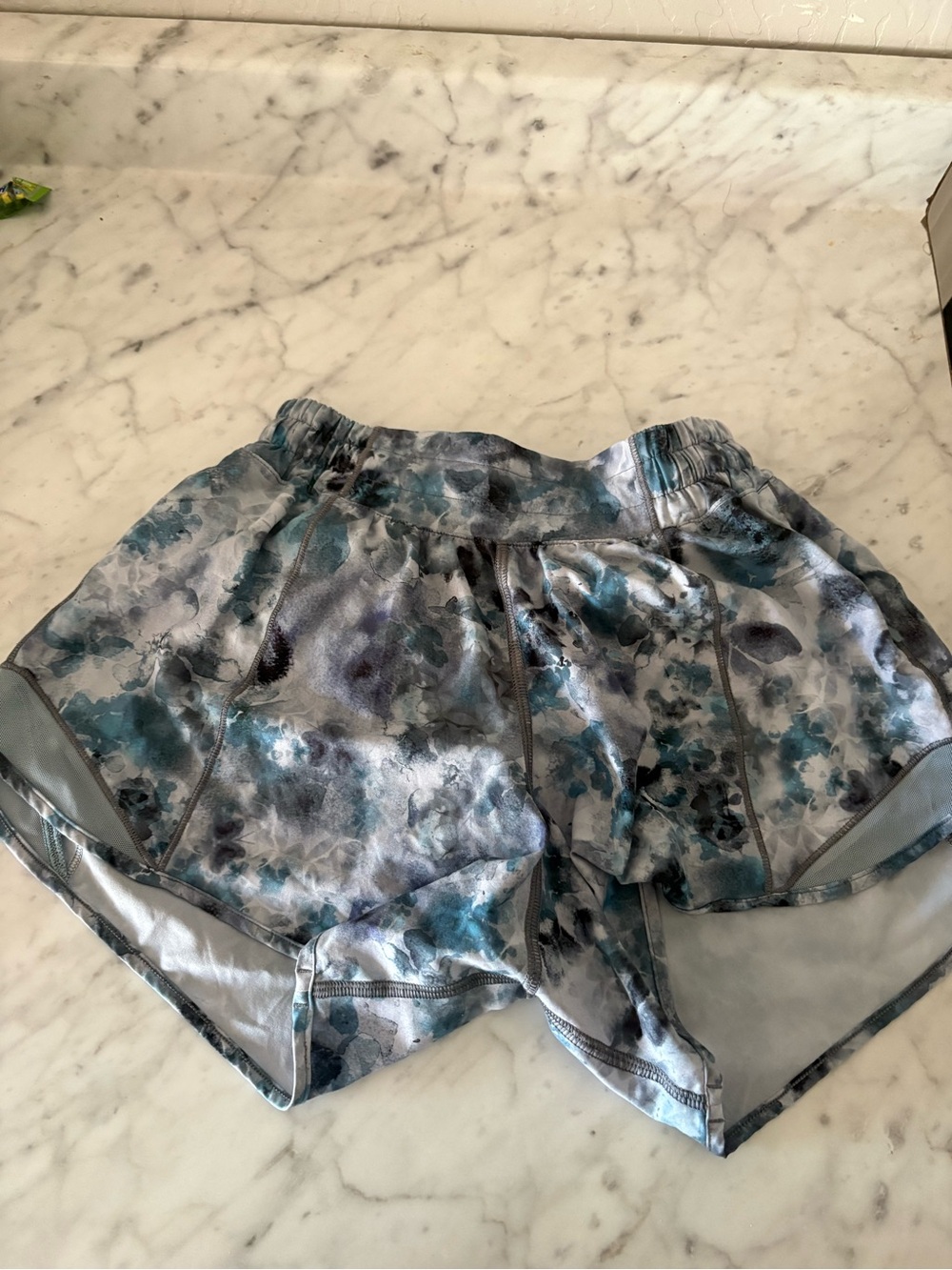 Women's lululemon Blue hotty hot 4 inch Shorts